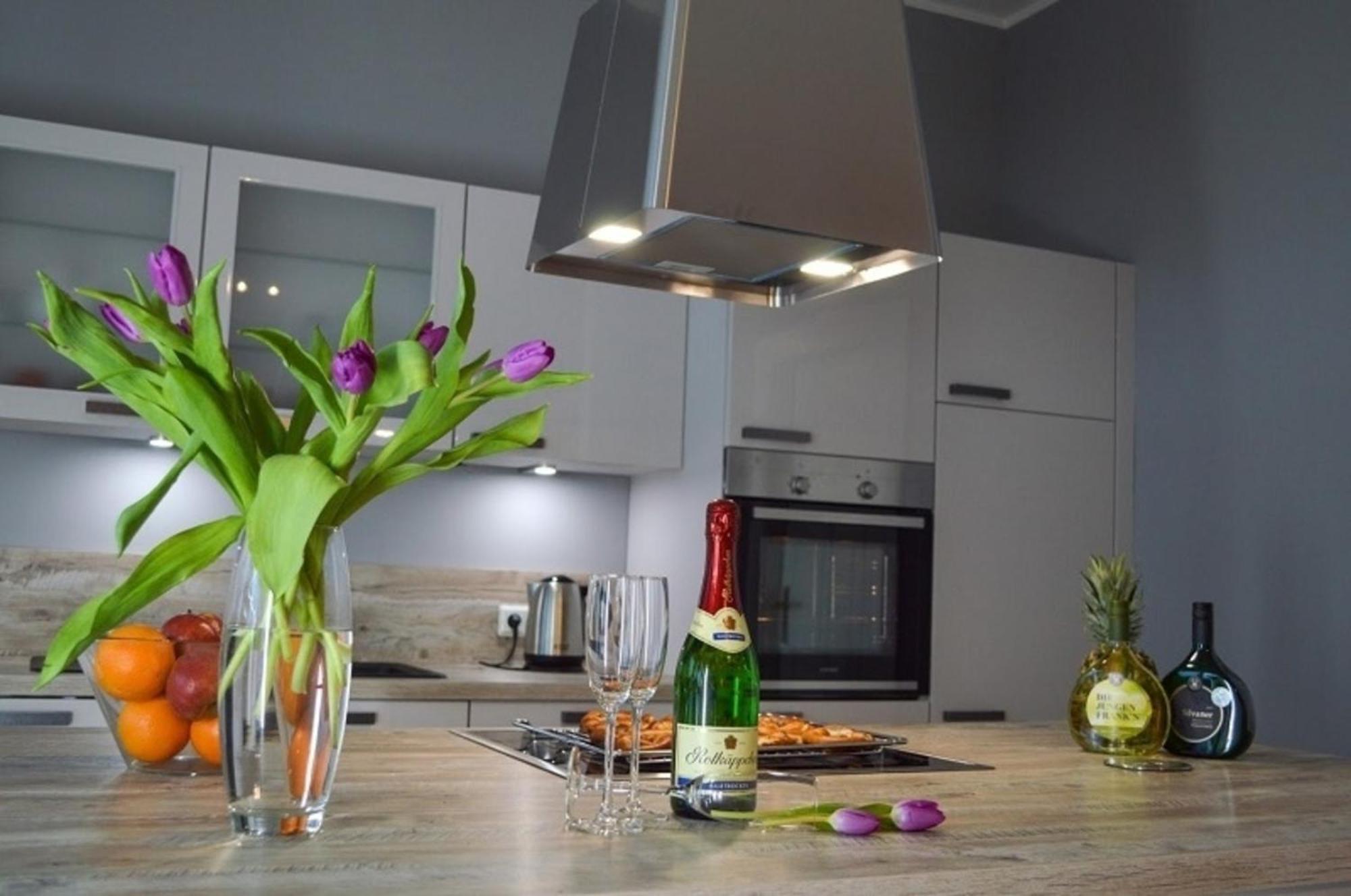 Traumkrone Ferienwohnungen - Wiesengruen Schortens Exteriér fotografie